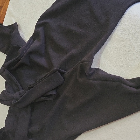 Windsor Jumpsuit 🖤 - Picture 10 of 12